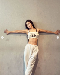 ‘52세’ 미나, 46세 여동생과 선명 복근 자랑