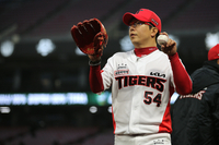 KIA 김종국 감독 “양현종, 개막 준비 잘 되어가고 있어” [백스톱]