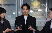 50일 만에 고개 숙인 유아인 “건강한 시간 살 기회되길”