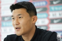 ‘차기 캡틴감’ 김민재, 실력도 태도도 성숙해진 팀의 리더