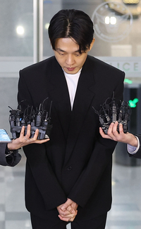 유아인, 추가 사과문 게시 “무책임으로 버텨 온 순간들 깊게 반성”[전문]