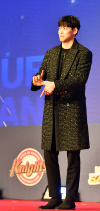 ‘플래시선’ 세리머니 국내선수 MVP 김선형[포토]