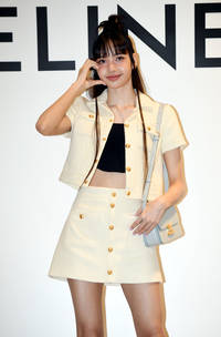 [포토] 블랙핑크 리사 ‘남심 흔드는 손하트’