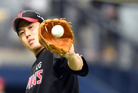 6회말 이민호 이어 투입된 임찬규[포토]