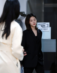 [포토] 김새론, 굳은 표정으로