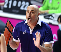 아본단자 감독 “도로공사 우승 자격 있다…김연경과 계속 함께했으면”[현장인터뷰]