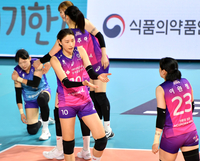 ‘선수들 다독이는 김연경’[포토]