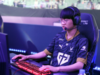 ‘도란’ 생존본능+‘쵸비’ 슈퍼플레이 젠지, T1에 1세트 압승[SS잠실in]