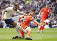 손흥민 亞 최초 EPL 100호골 금자탑…토트넘, 브라이턴 2-1로 꺾고 5위 유지