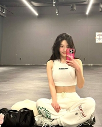 레드벨벳 조이, 볼륨감에 복근까지.. ♥크러쉬 반할만