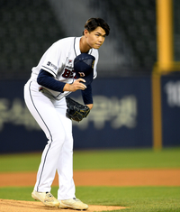 [포토] 이정후 사구에 사과하는 김동주