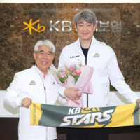 나경복, 우리카드 떠나 KB손해보험 이적…옵션 포함 연간 8억원