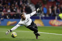 ‘이강인 전 동료’ 발렌시아GK, 토트넘 포함 EPL 클럽과 물밑협상