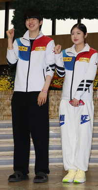 이해인·차준환 팀 트로피 쇼트 1, 2위...한국 日 제치고 첫날 2위