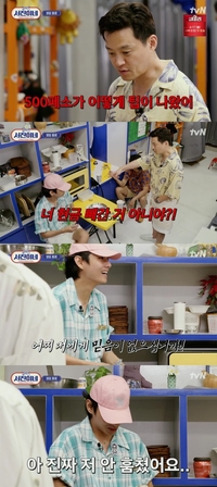 이서진, 월드스타 뷔에게 “돈 빼갔냐” 의심… “아프냐 나도 아프다”[서진이네]