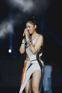 비비, 칸 초청 이어 ‘롤링라우드’로 글로벌 대세 증명