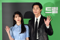 [포토]아이유-박서준, 티키타가 호흡 기대해 주세요!