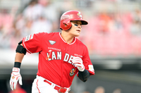 [포토]‘1회초 선두타자 안타 추신수’