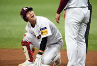 [포토]3루타에 환하게 웃는 키움 김혜성