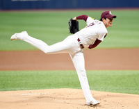 [포토]키움 선발 투수 안우진의 역투