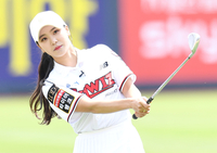 [포토]미스코리아 미모 뽐내는 프로골퍼 김솔비
