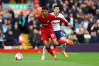 “손흥민 인종차별 당했다”…스카이스포츠 해설가, 리버풀전서 ‘SON 쿵후하냐’ 발언에 뭇매