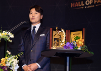 [포토]K리그 명예의 전당 헌액 소감 밝히는 이동국