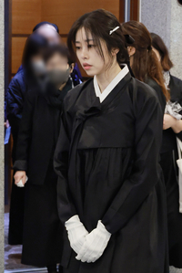 ‘인기 최고 개그맨→생활고에 빚까지’…故 서세원, 발인식 동료들 눈물 (종합)