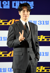 [포토] 이준혁 '깜찍하게 브이'