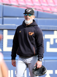 “2년을 했는데…” 수베로 감독 경질한 한화, 로사도·케네디 코치도 이별 유력…외인 지도자 실패 인정[SS이슈]