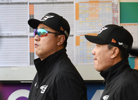 ‘데뷔전 승리’ 최원호 감독 “장민재 역할 해줬다...김서현 첫 SV 축하” [SS문학in]