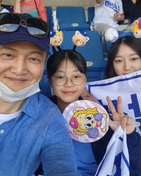 ‘악역 전문 배우’ 정웅인 “83년부터 팬이었던...” 의외의 팬심 폭발