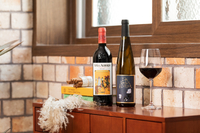 우국원 작가의 그림이 와인 라벨로