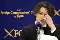 고개숙인 日 쟈니즈 “故 쟈나 기타가와 창업주, 男연습생 성착취 죄송”, 책임회피에 비난↑