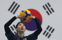 리더로 진화하는 ‘캡틴’ 박정아, “남다른 책임감” 한유미 코치에게 힘이 된다