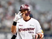 ‘3안타만 3명’ 키움, 두산에 7-3 승리…3연패 탈출 [SS고척in]