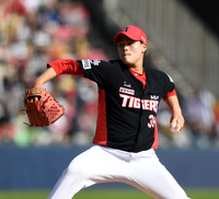 KIA 김종국 감독 “최지민·임기영, 어려운 상황에서 버팀목 돼 준다” [백스톱]