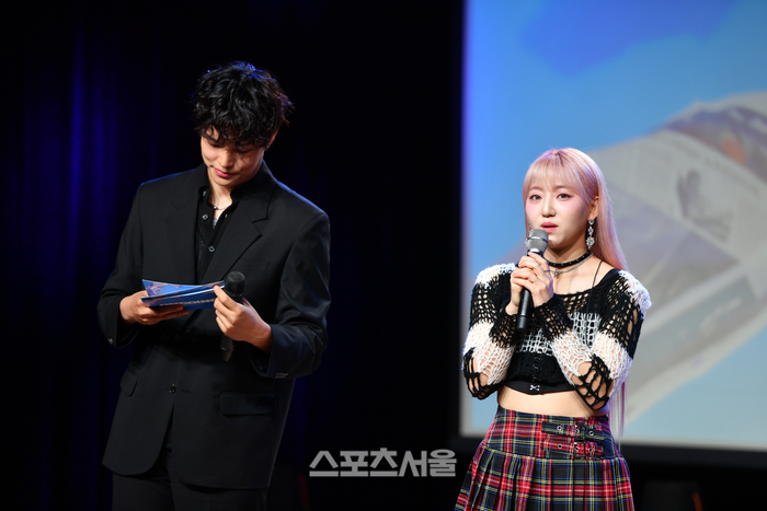 [포토]첫 미니앨범 ‘ONGOING’ 발표한 경서