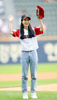 [포토] 임지연 '시구 후 환한 표정의 연진이'