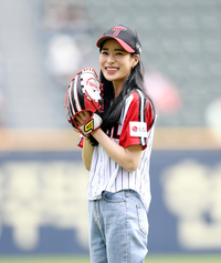 [포토] '글로리 연진이 '임지연, LG 승리를 위하여