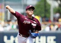 ‘직접 등판’ 홍원기 감독 “최원태 좋은 피칭, 나머지 투수들도 제 역할 다해” [SS광주in]