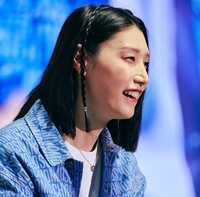 ‘배구의 신’ 김연경, 전직했나?... 배우 · 대중도 “아이돌 같다” 감탄