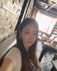 김사랑, 46세 맞아? 무보정에도 잡티 無 굴욕없는 비주얼