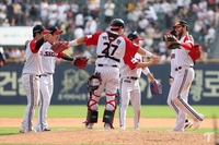 WBC 변수에도 무너지지 않은 LG, 3선발·롱릴리프 오디션 진행하며 6월 지원군 기다린다[SS포커스]