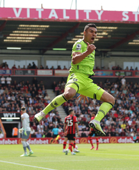 ‘브라질 커넥션’ 발동…카세미루, 네이마르 맨유 영입 ‘설득’ 작업 시작