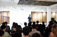 [포토] '쇳가루 작가' 김종구 작가, 강철 같은 카리스마