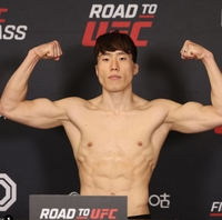 [로드 투 UFC 2] UFC 재도전 기원빈, 후두부 가격으로 충격의 실격패 탈락