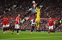 맨유 레전드도 외면+혹평 “데헤아로는 우승 못해, 빨리 이적시켜야” 이래도 재계약?