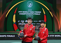 판젠동-쑨잉샤, 남녀단식 챔피언 등극...중국 5개 금 싹쓸이 [더반 세계탁구선수권]