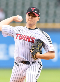 [포토]롯데전 선발 등판하 LG 이민호